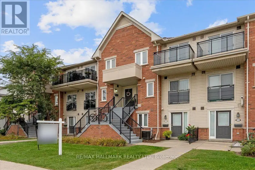 Townhouse at 81 - 4620 GUILDWOOD WAY, Mississauga