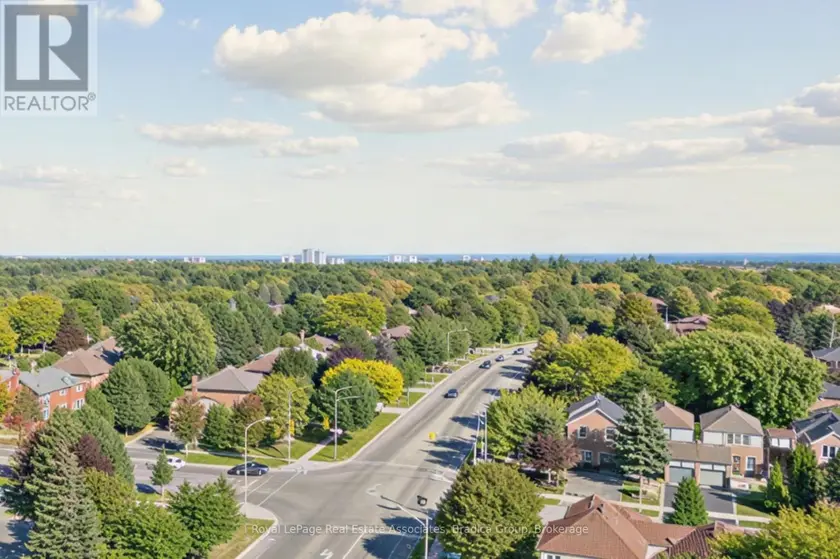 Apartment at PH2 - 1905 PILGRIMS WAY, Oakville