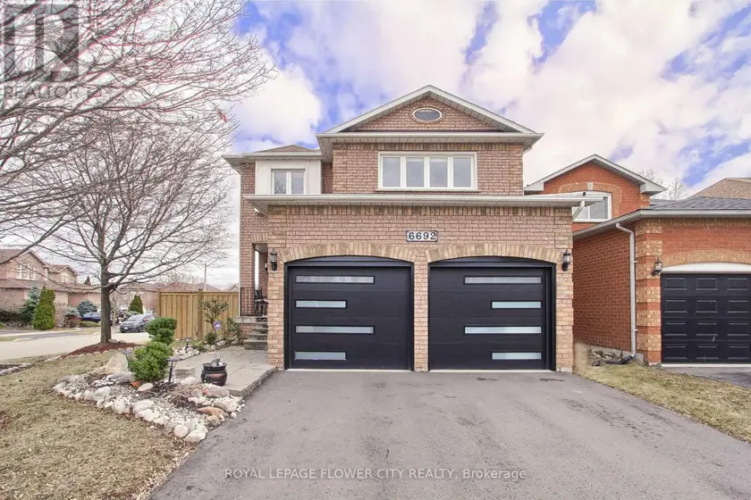 Detached at 6692 METEOR COURT, Mississauga