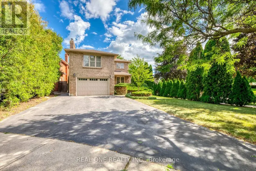 Detached at 1384 BRAMBLEWOOD GREEN, Oakville