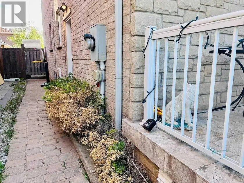 Detached at 1038 AGRAM DRIVE, Oakville