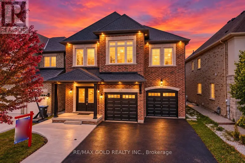 Detached at 17 LOLA CRESCENT, Brampton