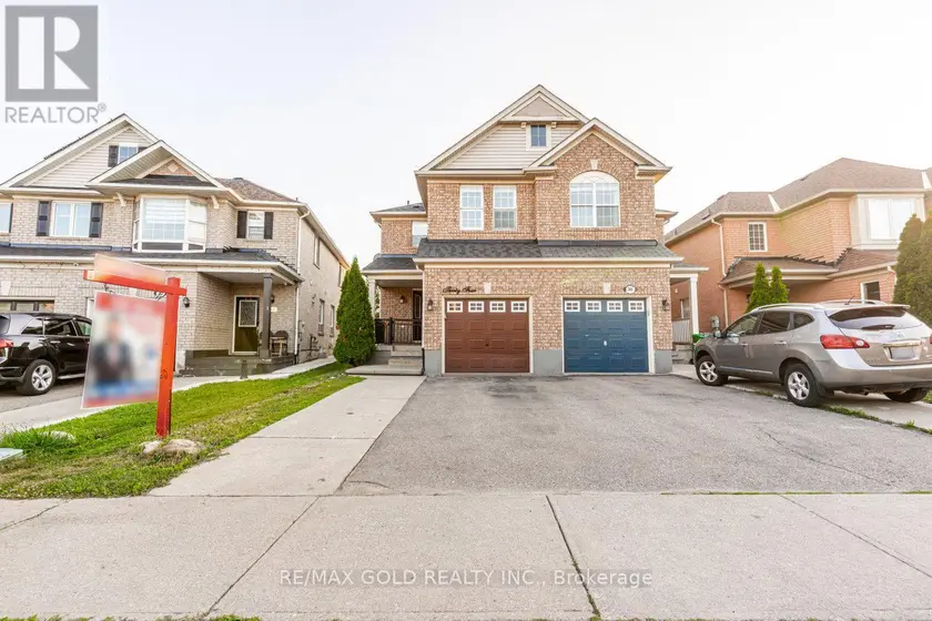 Semi-Detached/Link at 34 JINGLE CRESCENT, Brampton