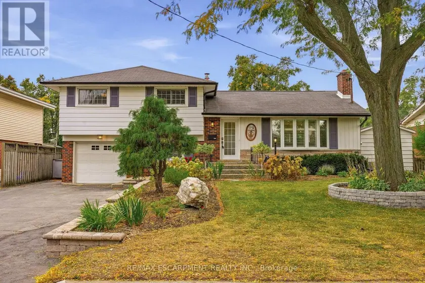 Detached at 502 KAREN DRIVE, Burlington