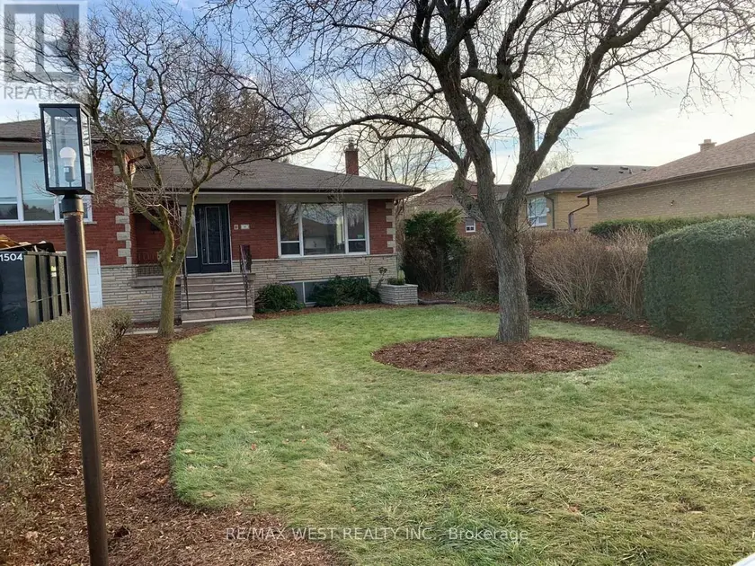 Detached at MAIN - 35 LILYWOOD ROAD, Toronto