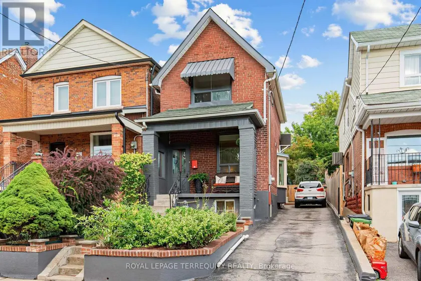 Detached at 211 BLACKTHORN AVENUE, Toronto