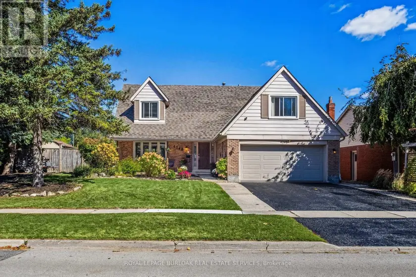 Detached at 4248 DUNVEGAN ROAD, Burlington