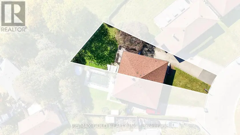 Semi-Detached/Link at 27 ALDERBURY CRESCENT, Brampton
