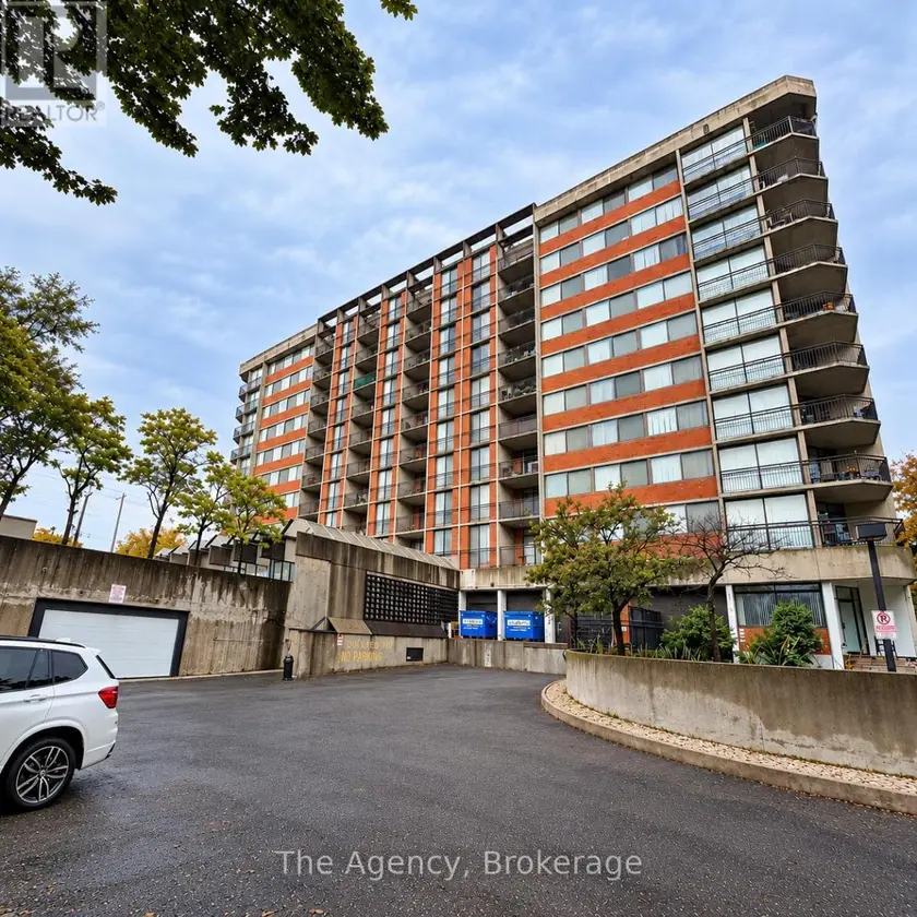 Multiplex at 106 - 2200 SHEROBEE ROAD, Mississauga