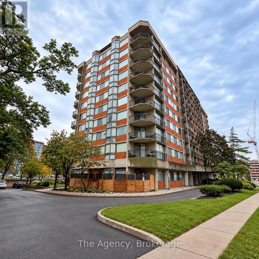 Multiplex at 812 - 2200 SHEROBEE ROAD, Mississauga