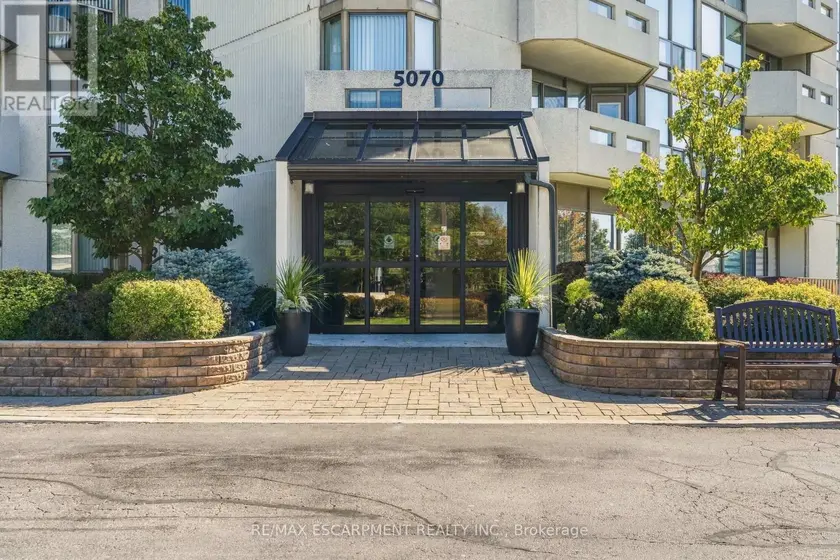 Apartment at 302 - 5070 PINEDALE AVENUE, Burlington