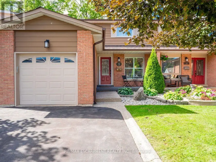 Semi-Detached/Link at 74 MAIDEN LANE, Milton