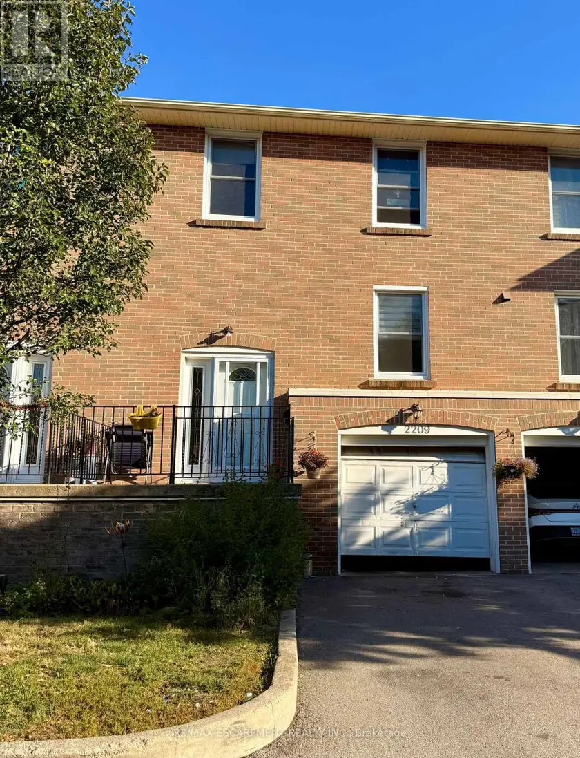 Townhouse at 14 - 2209 MOUNTAIN GROVE AVENUE, Burlington