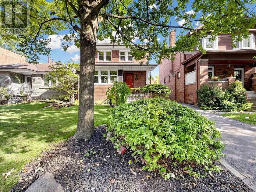 Detached at 25 DARTMOUTH CRESCENT, Toronto