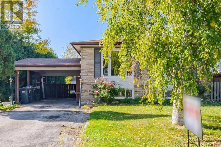 Detached at 49 FERNDALE CRESCENT, Brampton