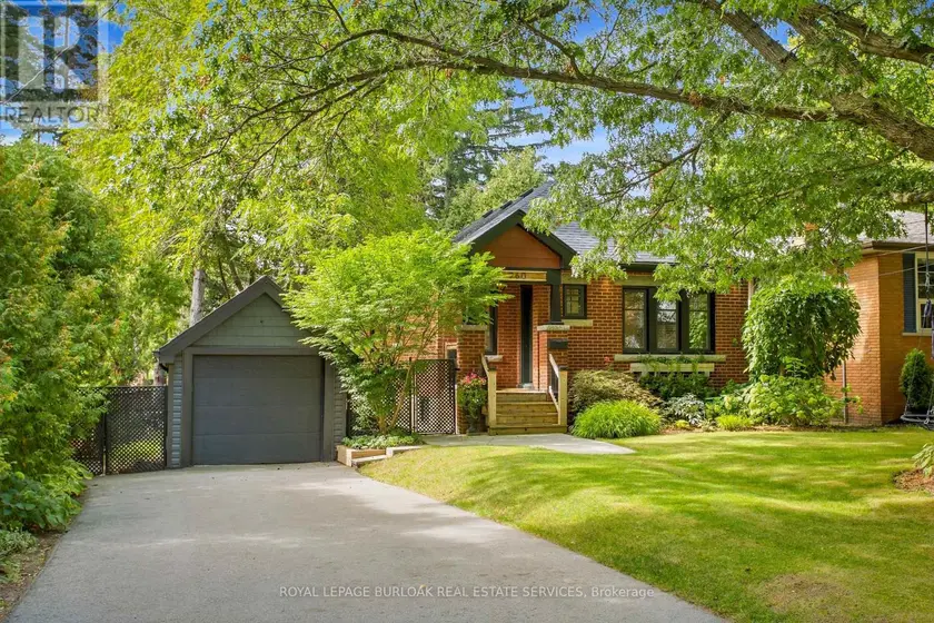 Detached at 960 SHADELAND AVENUE, Burlington