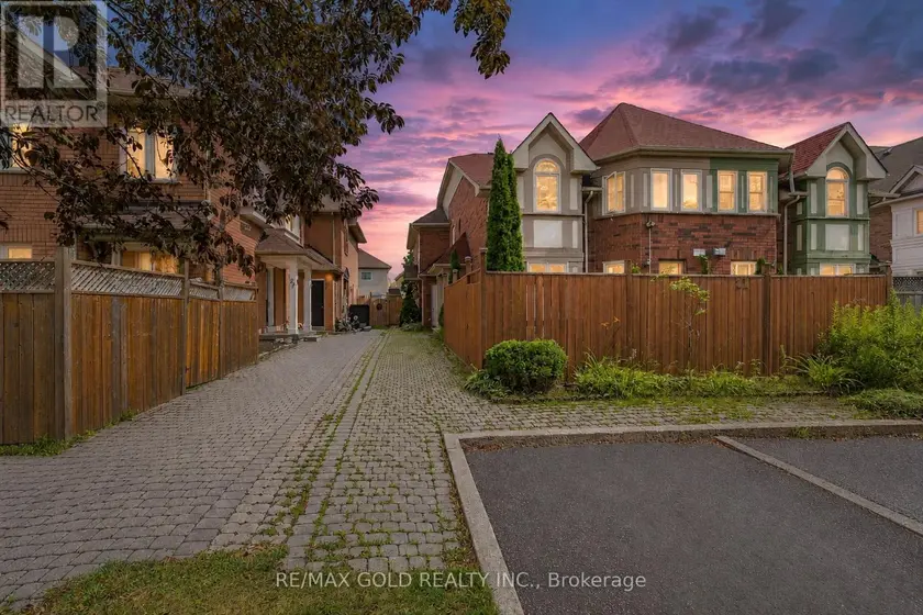 Townhouse at 23 RAIN LILY LANE, Brampton