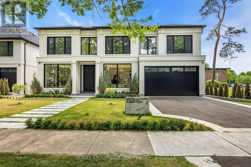 Detached at 152 THIRD LINE, Oakville