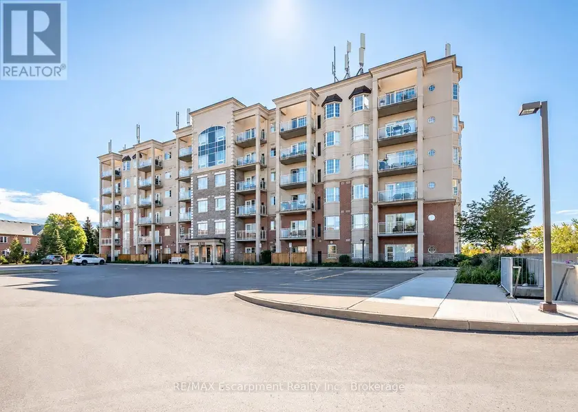 Apartment at 310 - 1379 COSTIGAN ROAD, Milton