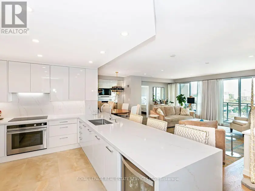 Apartment at PH201 - 88 PALACE PIER COURT, Toronto