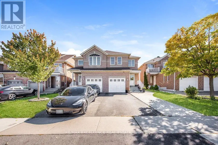 Semi-Detached/Link at 44 WEATHER VANE LANE NW, Brampton