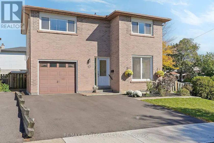 Detached at 43 FRANCA CRESCENT, Toronto