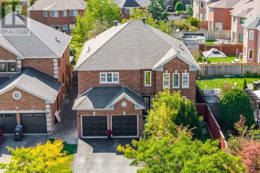 Detached at 5892 GLEN ERIN DRIVE, Mississauga