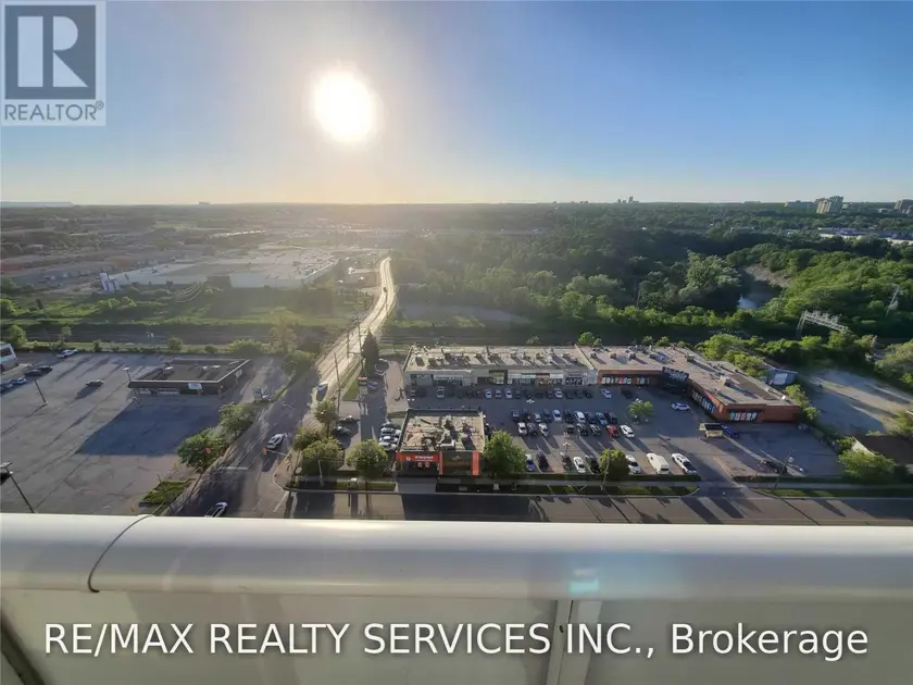 Apartment at 1701 - 65 SPEERS ROAD, Oakville