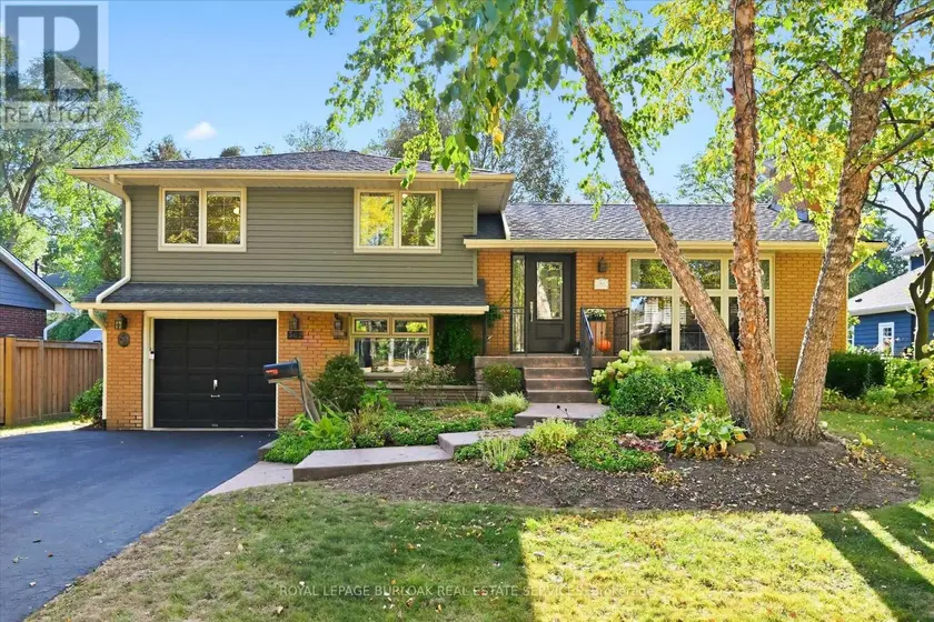 Detached at 362 OAKWOOD DRIVE, Burlington