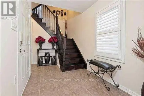 Townhouse at 23 BEVINGTON ROAD, Brampton