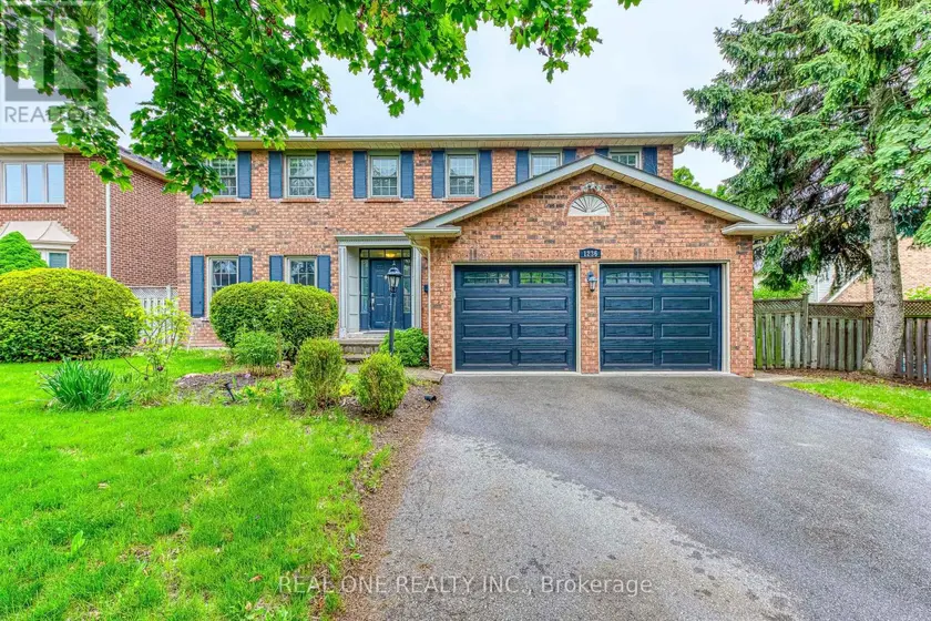 Detached at 1236 WOODVIEW DRIVE, Oakville