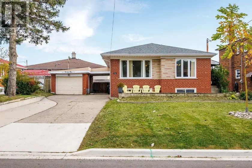 Detached at 23 WISHART PLACE, Toronto