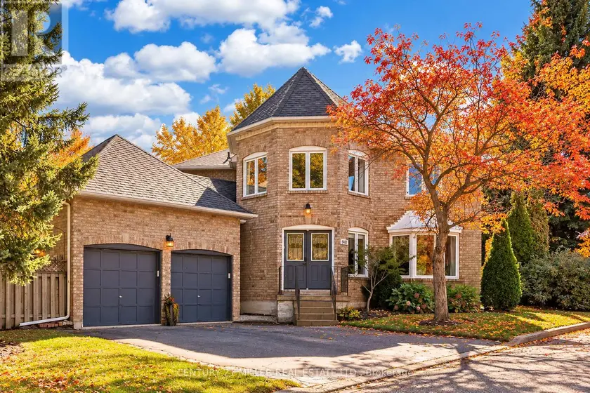 Detached at 6482 TENTH LINE W, Mississauga