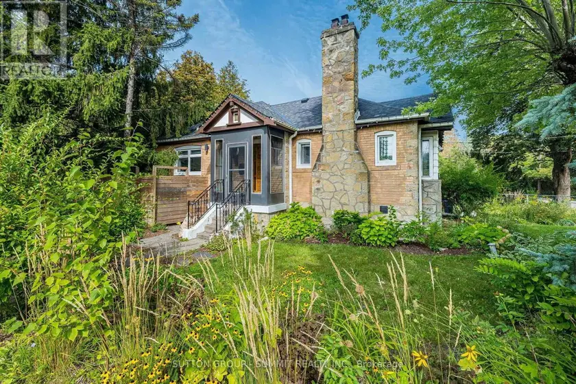Detached at 32 ELLIS AVENUE, Toronto