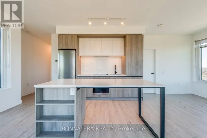 Apartment at 1810 - 2495 EGLINTON AVENUE W, Mississauga