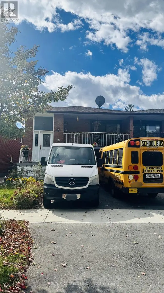 Semi-Detached/Link at 18 CURTIS DRIVE, Brampton