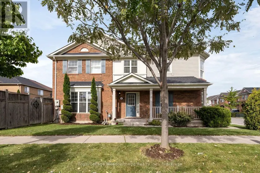 Semi-Detached/Link at 802 STARK CIRCLE, Milton