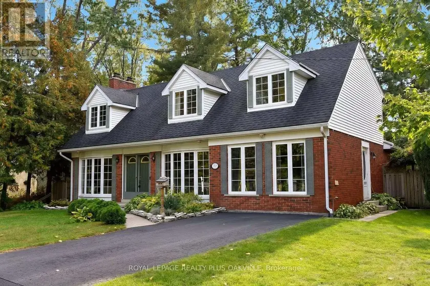 Detached at 274 BELVENIA ROAD, Burlington