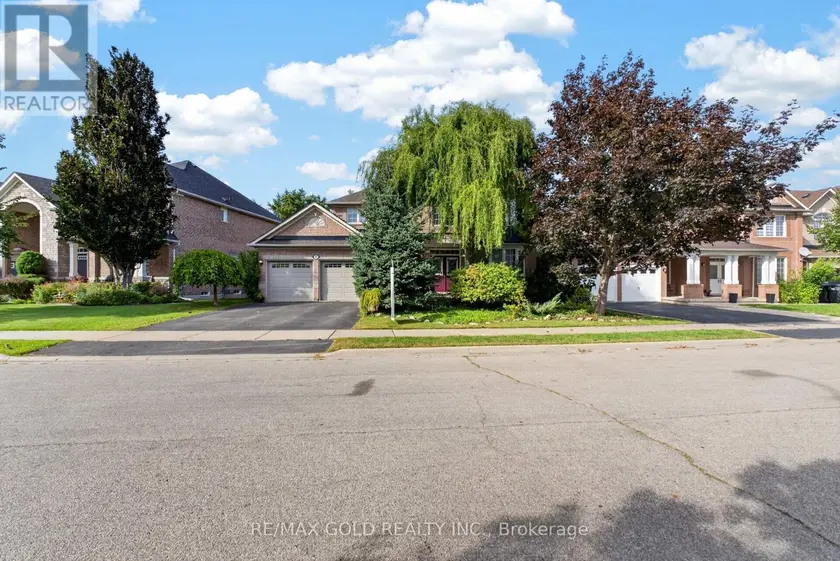 Detached at 40 MALDIVES CRESCENT, Brampton