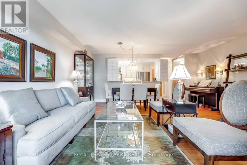 Apartment at 201 - 300 WEBB DRIVE, Mississauga