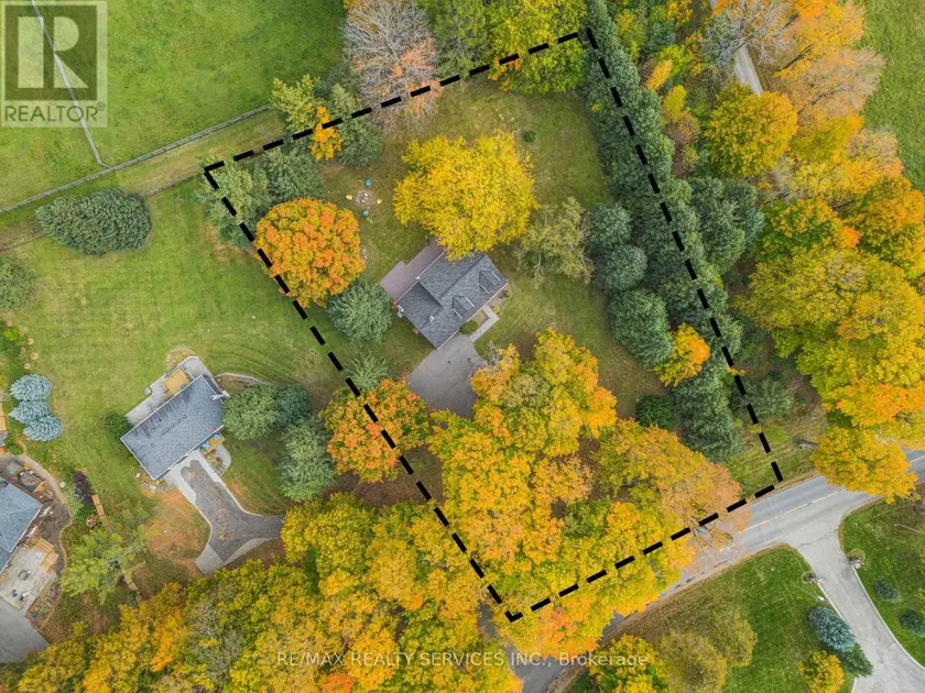 Detached at 16505 MOUNT PLEASANT ROAD, Caledon