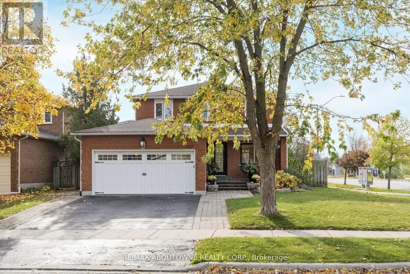 Detached at 467 HEDGEROW LANE, Oakville