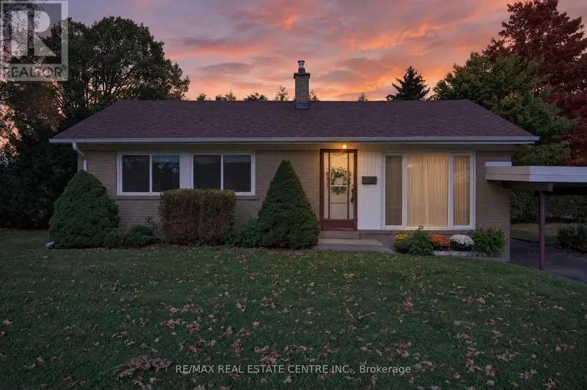 Detached at 226 ELMWOOD CRESCENT, Milton