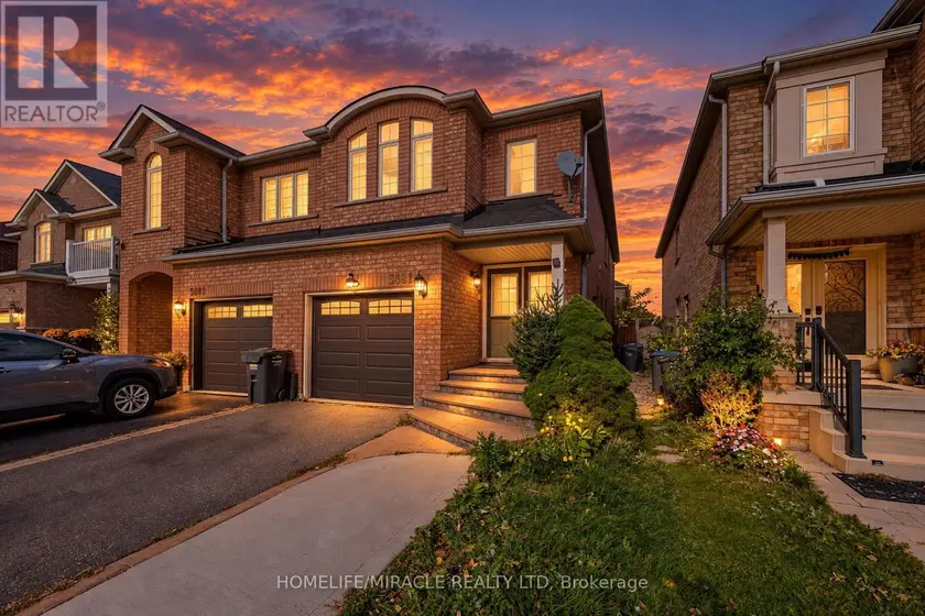 Semi-Detached/Link at 5881 DELLE DONNE DRIVE, Mississauga