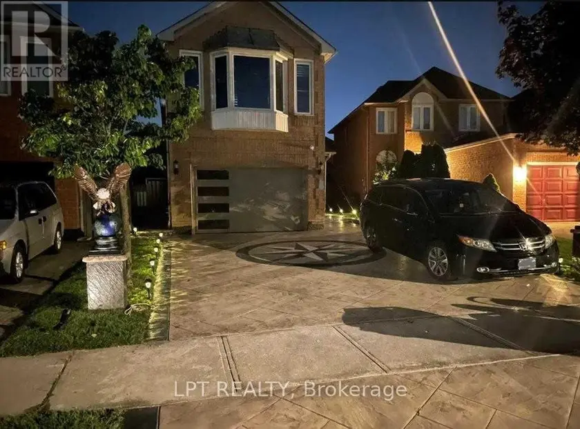 Detached at 8 BANNER ROAD, Brampton