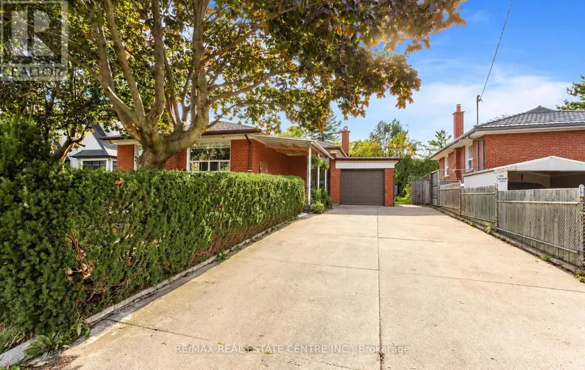 Detached at 302 SOUTHVIEW ROAD, Oakville