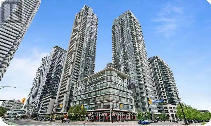 Apartment at 711 - 4070 CONFEDERATION PARKWAY, Mississauga