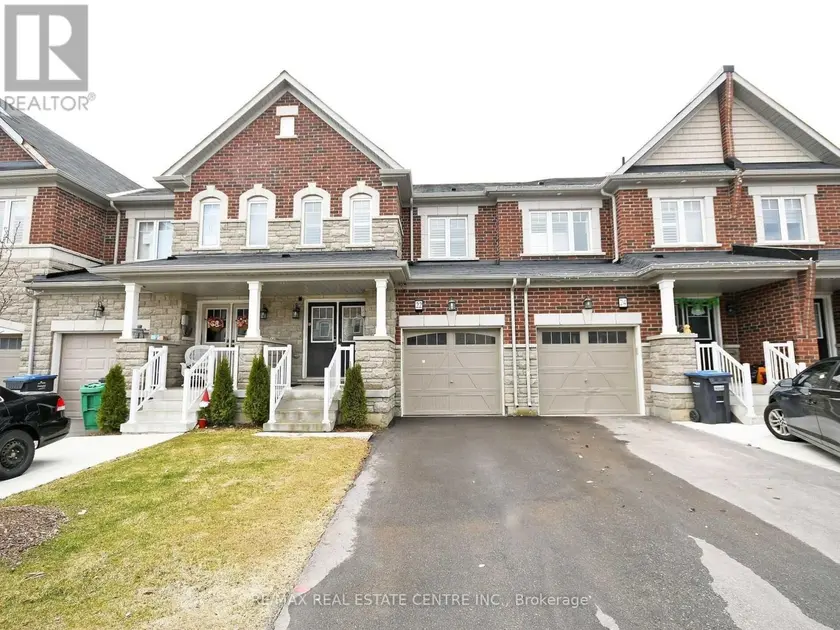 Townhouse at 22 HOOVER ROAD, Brampton