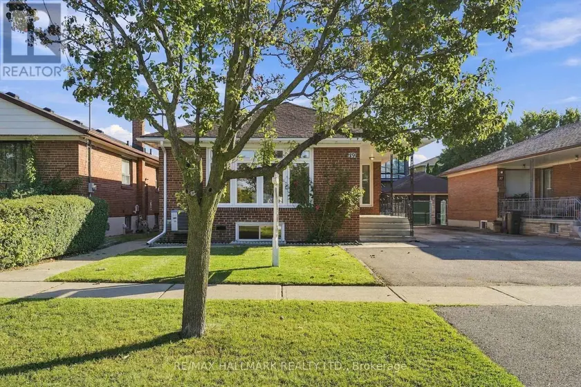 Detached at 29 WILLOWBROOK ROAD, Toronto