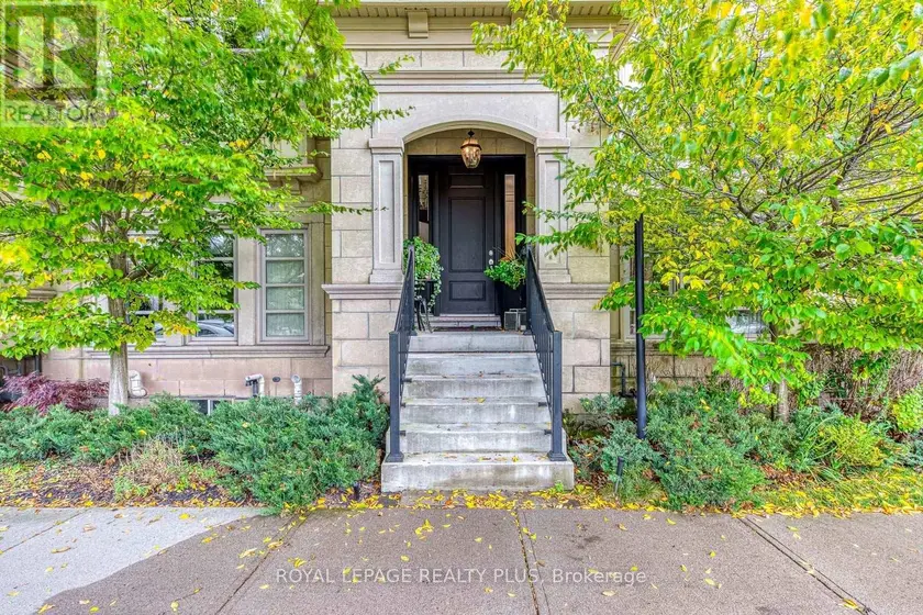 Townhouse at 221 HANOVER STREET, Oakville